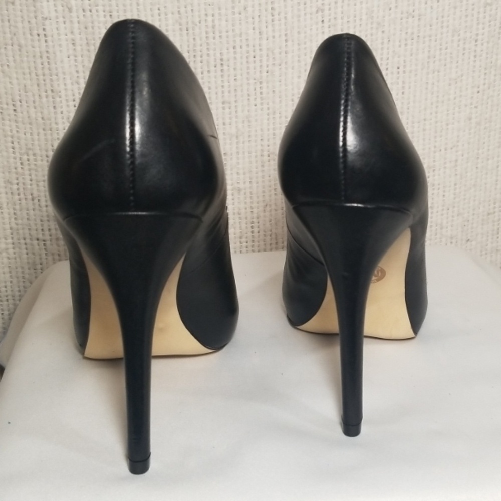 Michael Kors | Leather High Heel Pumps - Picture 3 of 8